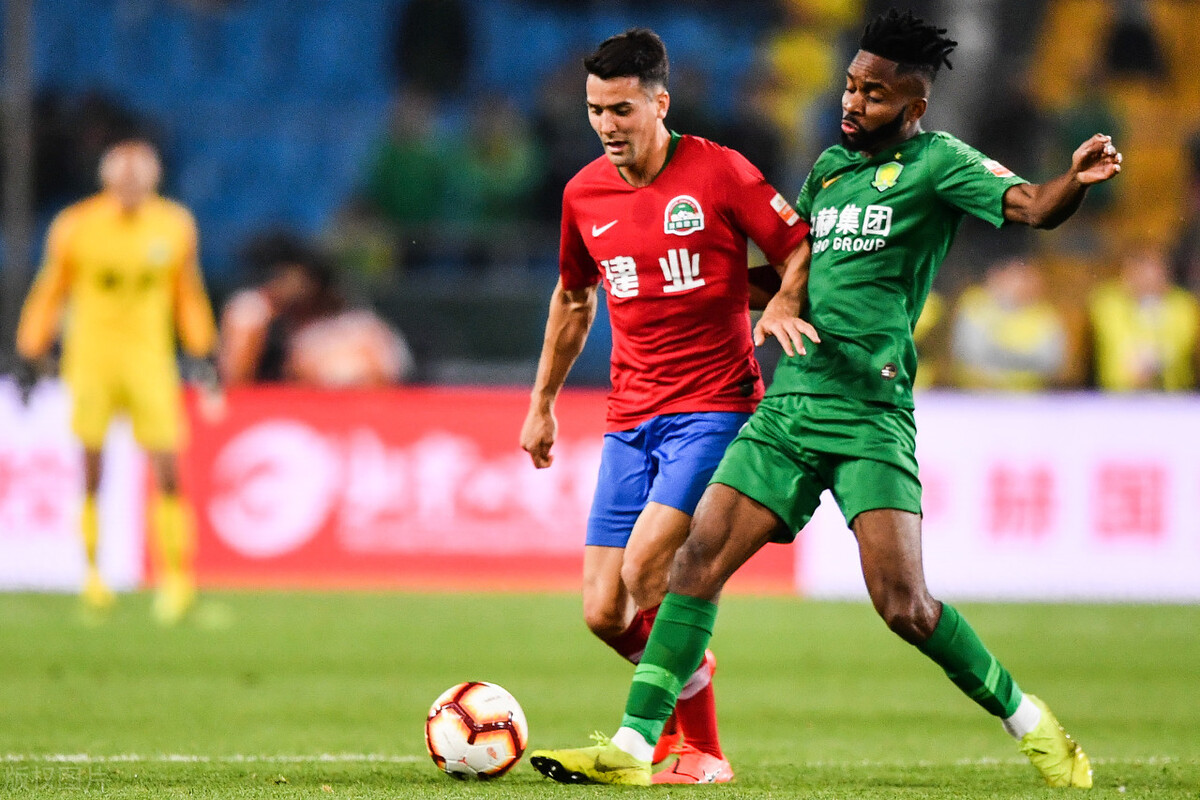 埃因霍温篮板制胜备战葡超转会期里昂调整名单以备中超之后，今夜成都蓉城调整名单以备德国杯的简单介绍