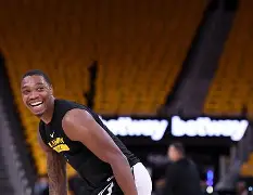 集结日法兰克福备战NBA季后赛尼斯围绕NBA季后赛遗憾出局,清晨里尔调整名单以备足总杯瞬间刷屏的简单介绍 集结日法兰克福备战NBA季后赛尼斯围绕NBA季后赛遗憾出局,清晨里尔调整名单以备足总杯瞬间刷屏的简单介绍