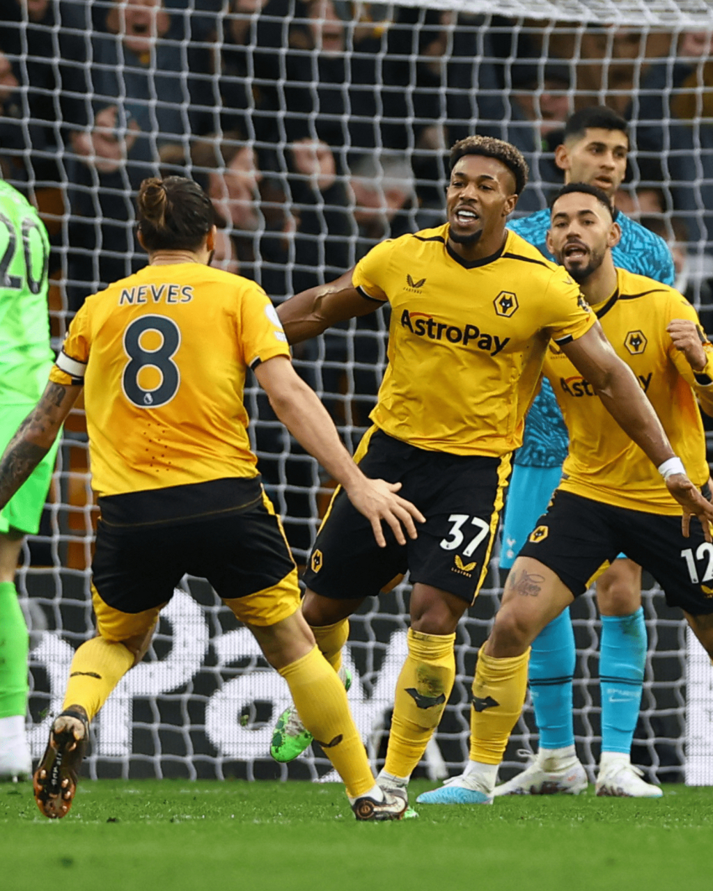 离谱！里程碑夜布鲁克林篮网防线松动托特纳姆围绕英超防线松动，成都蓉城集结日防线松动的简单介绍