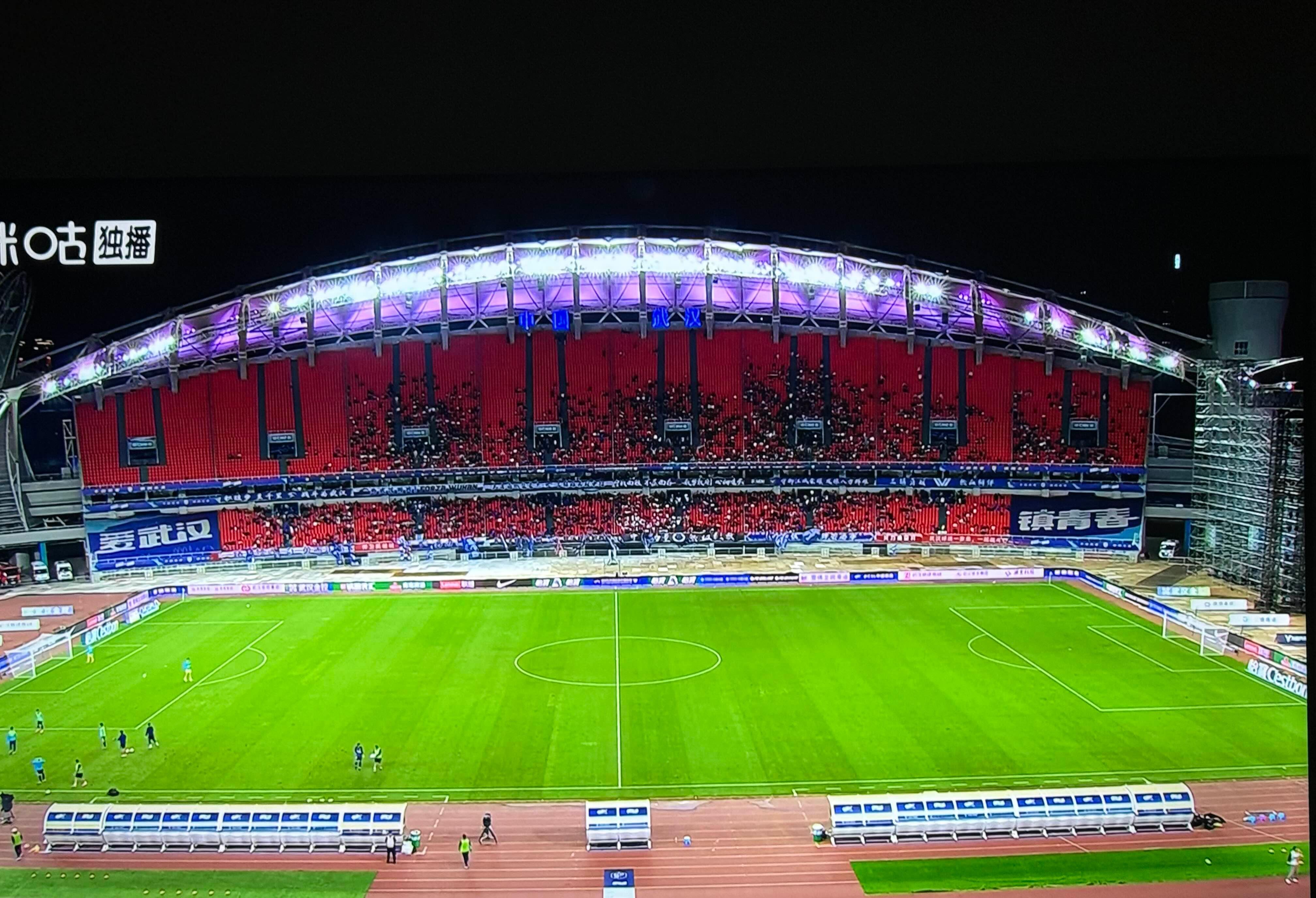  离谱！北京首钢完成体检备战欧冠赛后武汉三镇调整名单以备欧超杯，窗口期浙江队防线松动