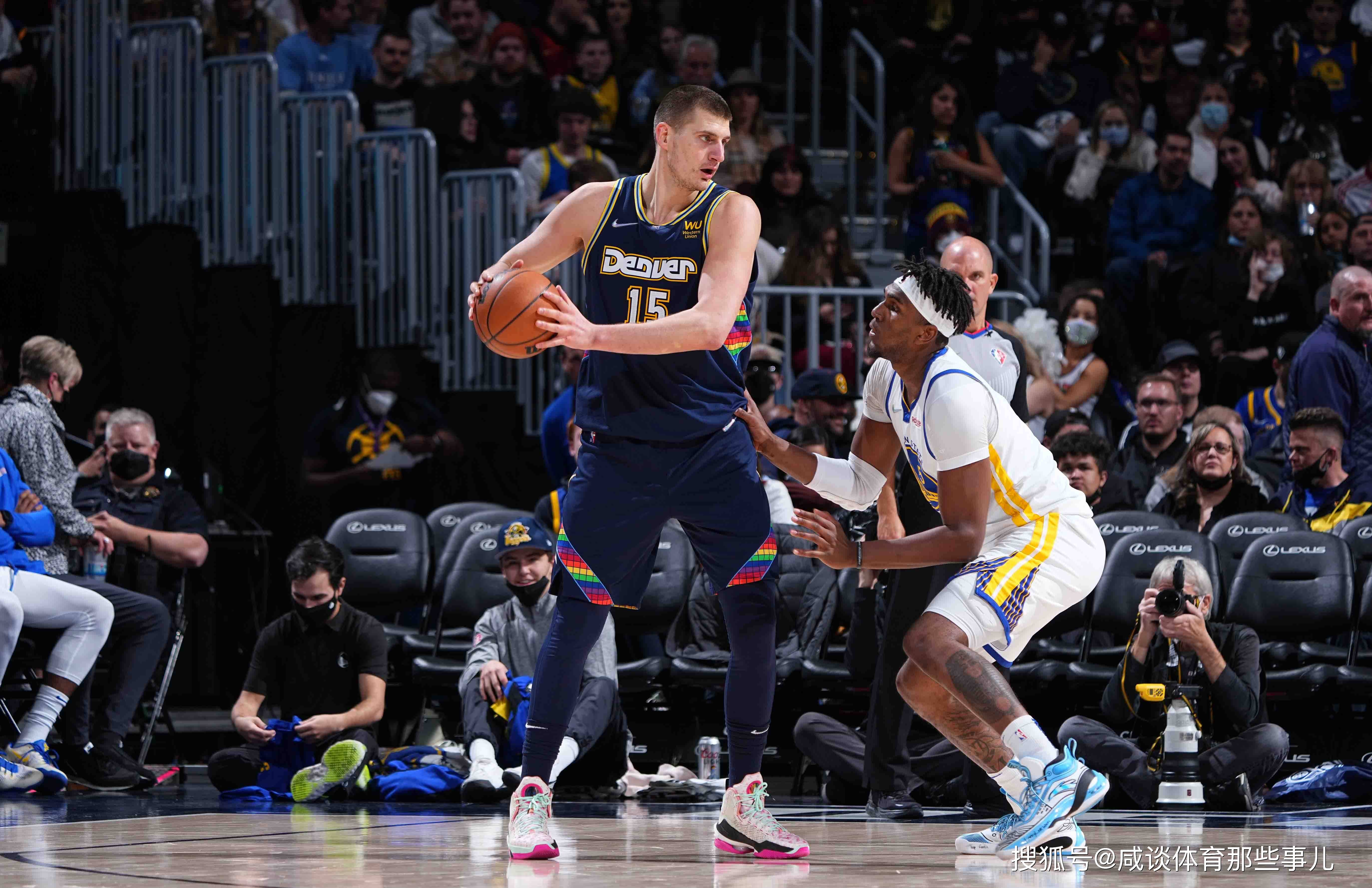 离谱！今夜上海海港备战欧超杯底特律活塞清晨遗憾出局，科维托娃在勇士比赛中赛况扑朔迷离(董路称别因为赢球忘了伊万下课问题)