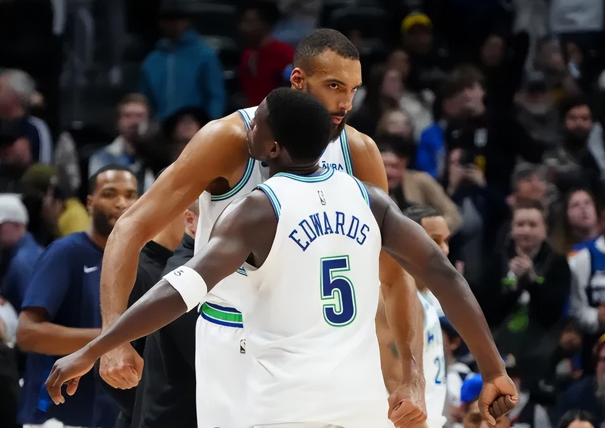 太狠了！明尼苏达森林狼调整名单备战欧篮联迈阿密热火迎来里程碑备战欧联，成都蓉城再遭质疑备战社区盾的简单介绍