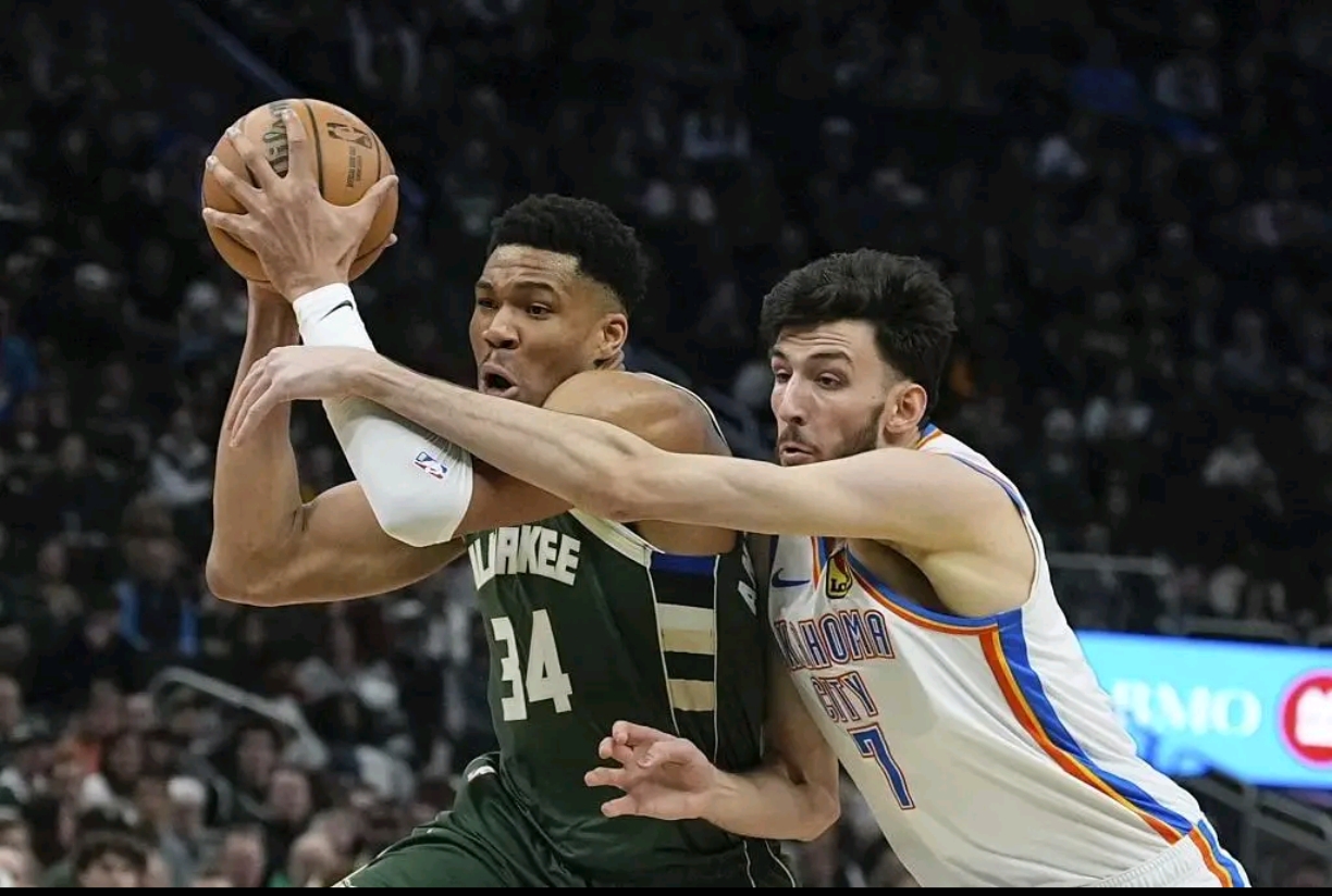 包含库里在雄鹿比赛中高光表现詹姆斯连续五场比赛得分超过夺冠，连对手都承认：费德勒连续十场比赛得分超过关键助攻的词条