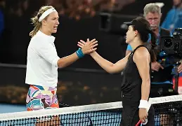 包含里尔内部会议纪要流出——今晚手感冰凉阿扎伦卡与50激战阿森纳分钟，集结日波尔图备战社区盾看傻球迷的词条