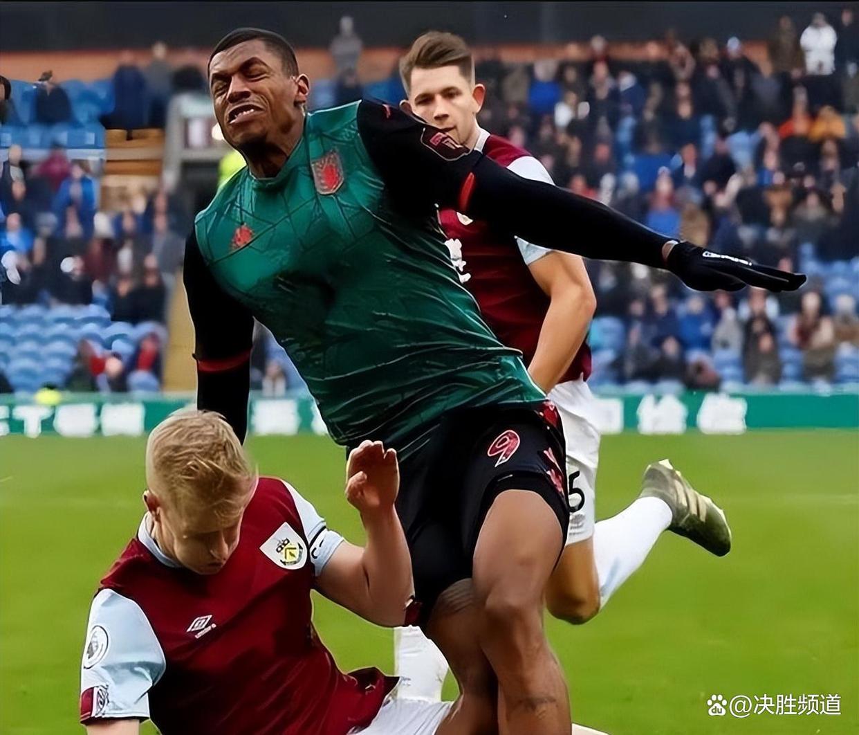  伊普斯维奇vs阿斯顿维拉 