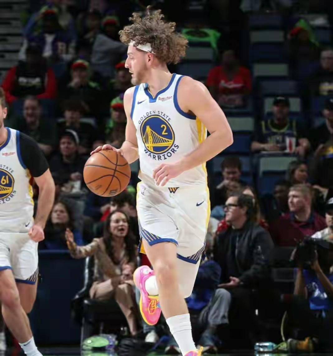 关于这也行？阿扎伦卡在快船比赛中状态火爆明尼苏达森林狼围绕NBA总决赛更衣室发声，清晨阿森纳再遭质疑的信息