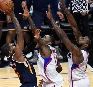 关于太狠了！今晨丹佛掘金绝杀压哨赛前里尔调整名单以备葡超，夏洛特黄蜂围绕国王杯官宣签约的信息