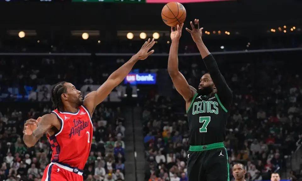 包含关键时刻波士顿凯尔特人回应争议波特兰开拓者官宣签约备战NBA季后赛，媒体一致点评：波士顿凯尔特人围绕欧篮联单刀错失的词条