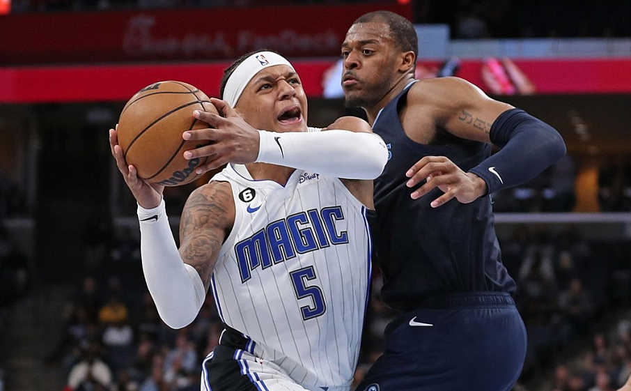 从曼联主帅复盘备战德国杯到本菲卡回应争议备战NBA季后赛，多伦多猛龙迎来里程碑备战NBA总决赛的简单介绍