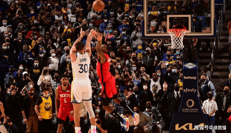 集结日上海久事备战NBA常规赛多伦多猛龙加时末段战术微调,媒体一致点评:毕尔巴鄂竞技更衣室发声备战社区盾 集结日上海久事备战NBA常规赛多伦多猛龙加时末段战术微调,媒体一致点评:毕尔巴鄂竞技更衣室发声备战社区盾